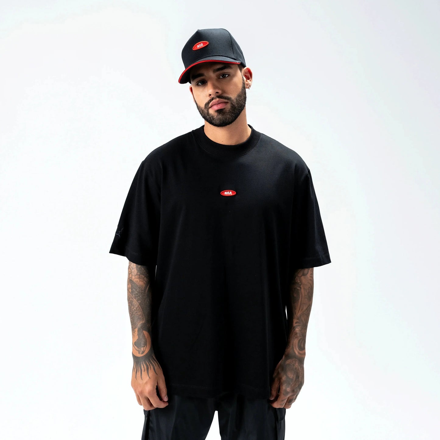 LAN CAMISETA OVERSIZE NEGRO NEA