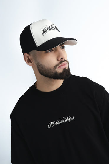 GORRA PICA NEGRO NEA