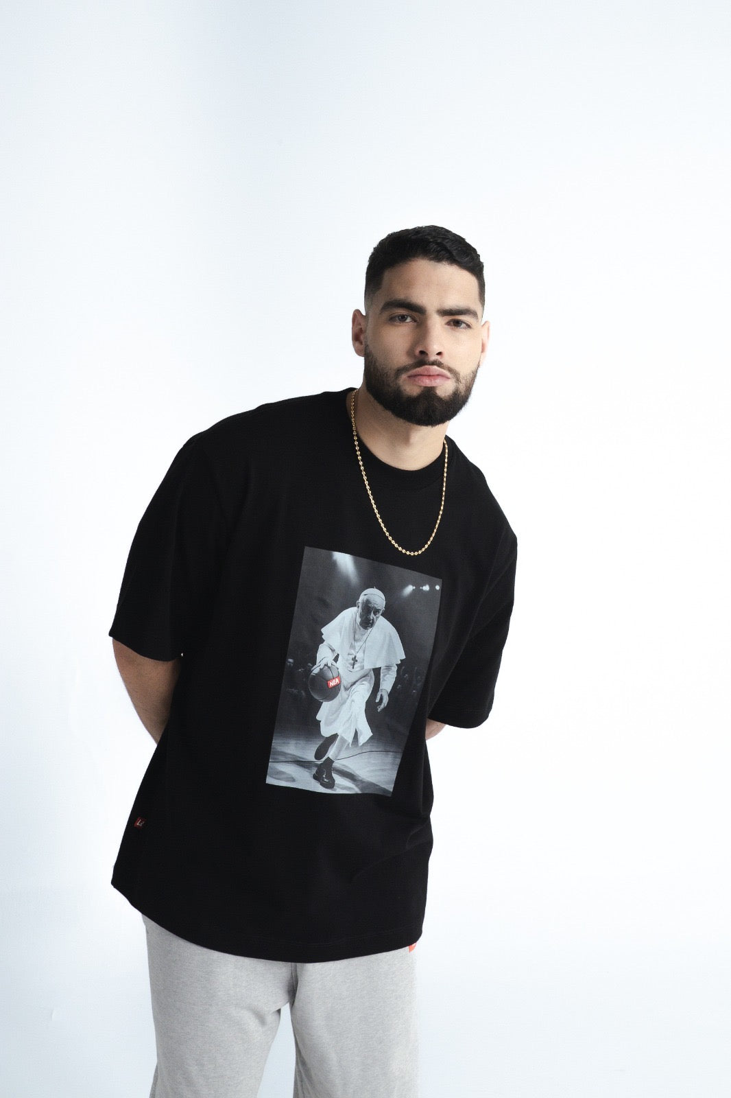 CAMISETA OVERSIZE BERGOGLIO NEGRO NEA