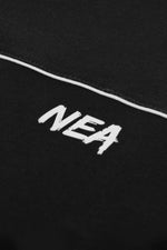 Cargar imagen en la galería, CAMISETA OVERSIZE LOCKED IN NEA