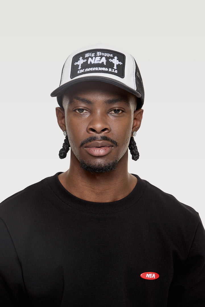GORRA NIGHTLIFE NEA