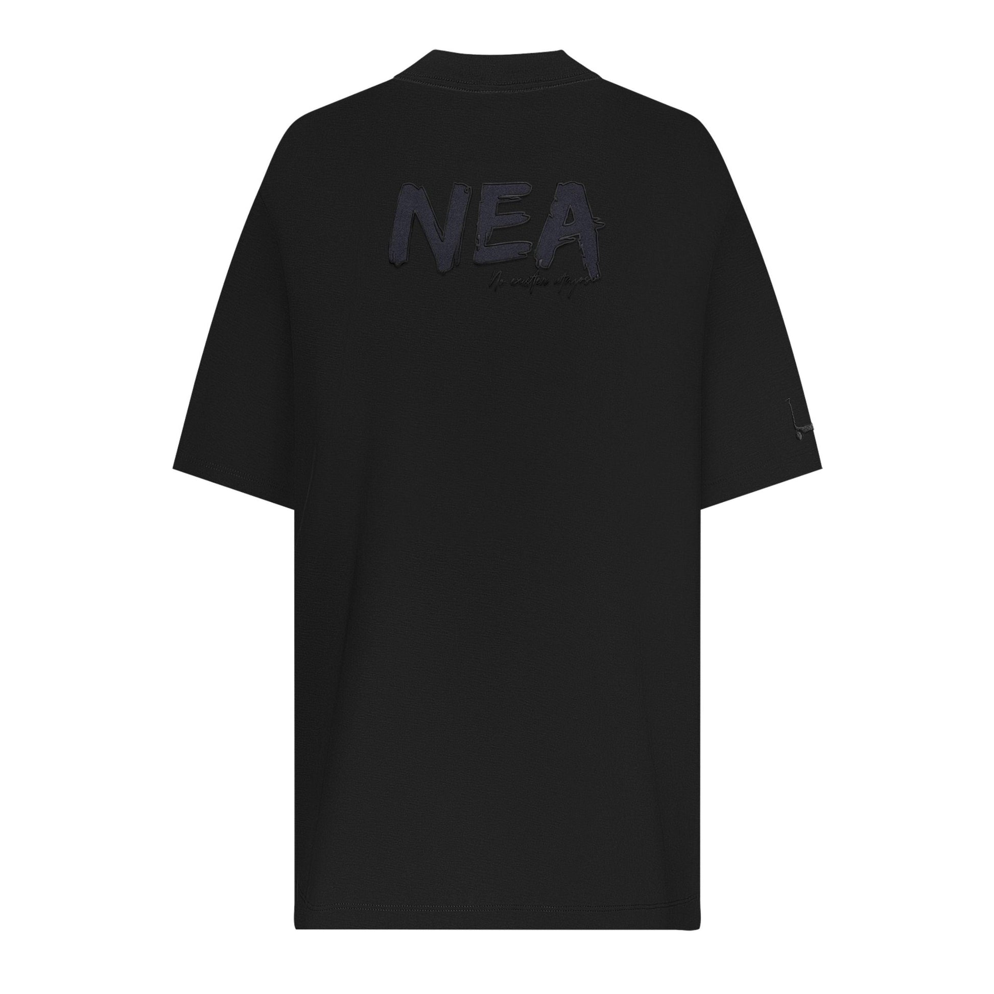 ALTRUISTA CAMISETA OVERSIZE NEGRA - NEA