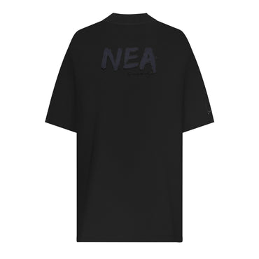 ALTRUISTA CAMISETA OVERSIZE NEGRA - NEA