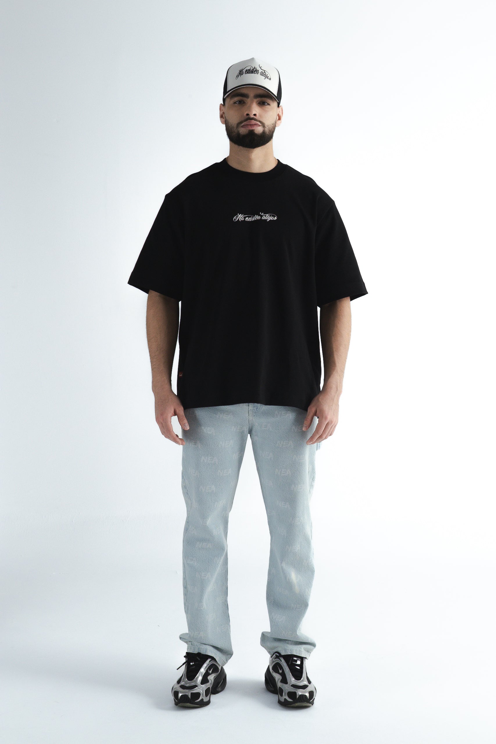 CAMISETA OVERSIZE CHANGES NEGRO NEA