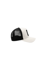 Cargar imagen en la galería, GORRA LOYAL MARFIL