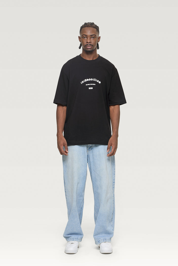 CAMISETA OVERSIZE MO$ NEA
