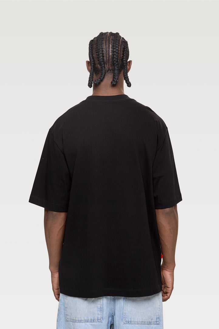 CAMISETA OVERSIZE MO$ NEA