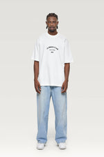 Cargar imagen en la galería, CAMISETA OVERSIZE MO$ NEA
