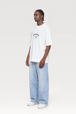 Cargar imagen en la galería, CAMISETA OVERSIZE MO$ NEA