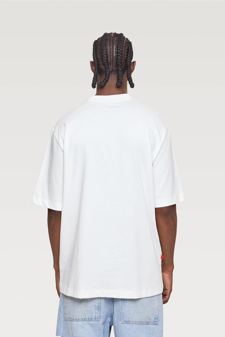 CAMISETA OVERSIZE MO$ NEA