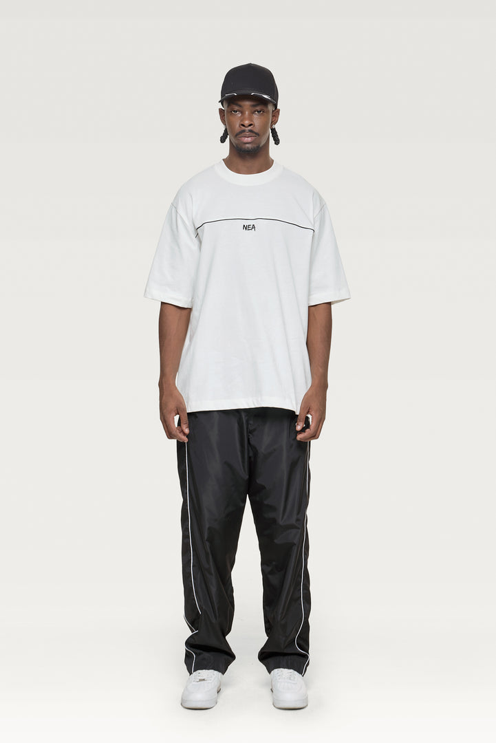 CAMISETA OVERSIZE LOCKED IN NEA