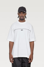 Cargar imagen en la galería, CAMISETA OVERSIZE LOCKED IN NEA