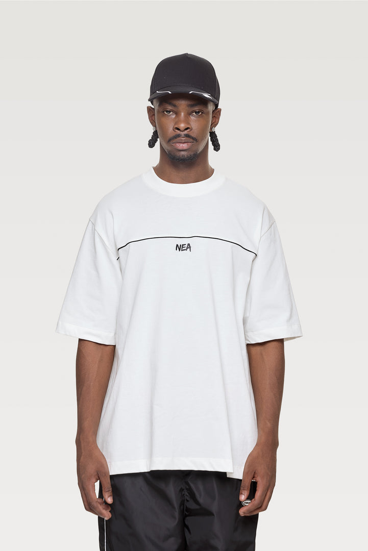 CAMISETA OVERSIZE LOCKED IN NEA