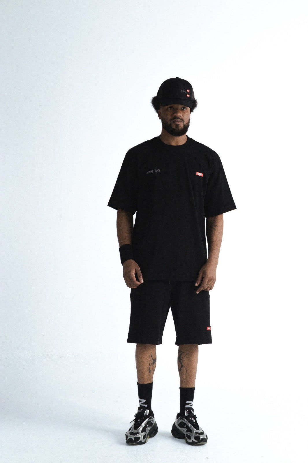 CAMISETA OVERSIZE BALL NEGRO NEA